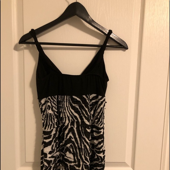 Suzy Shier Twisted Tank - Picture 4 of 4